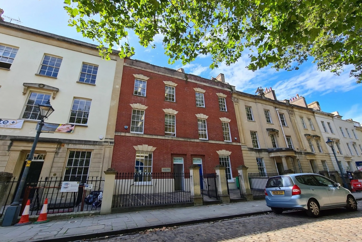 50 Queen Square high spec office to rent in Bristol