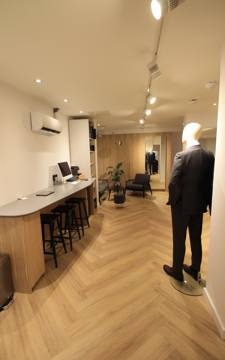 50 South Molton Street, Mayfair, London, Shop to rent, Retail Space