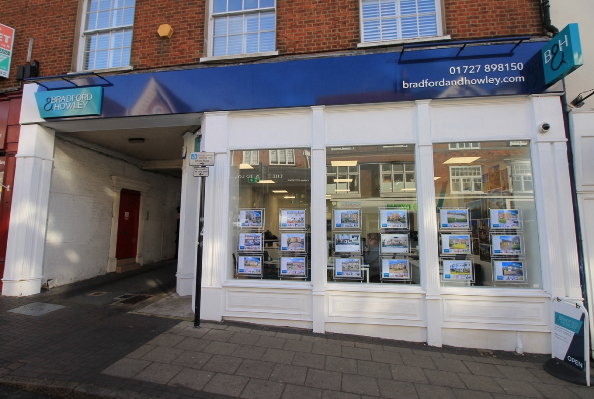 8 Chequer Street, St Albans, Shop to rent