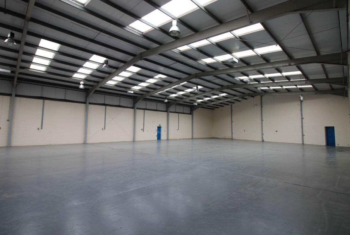 Unit 3 Roundwood Industrial Estate, Warehouse to rent, Osset, Dewsbury, Wakefield