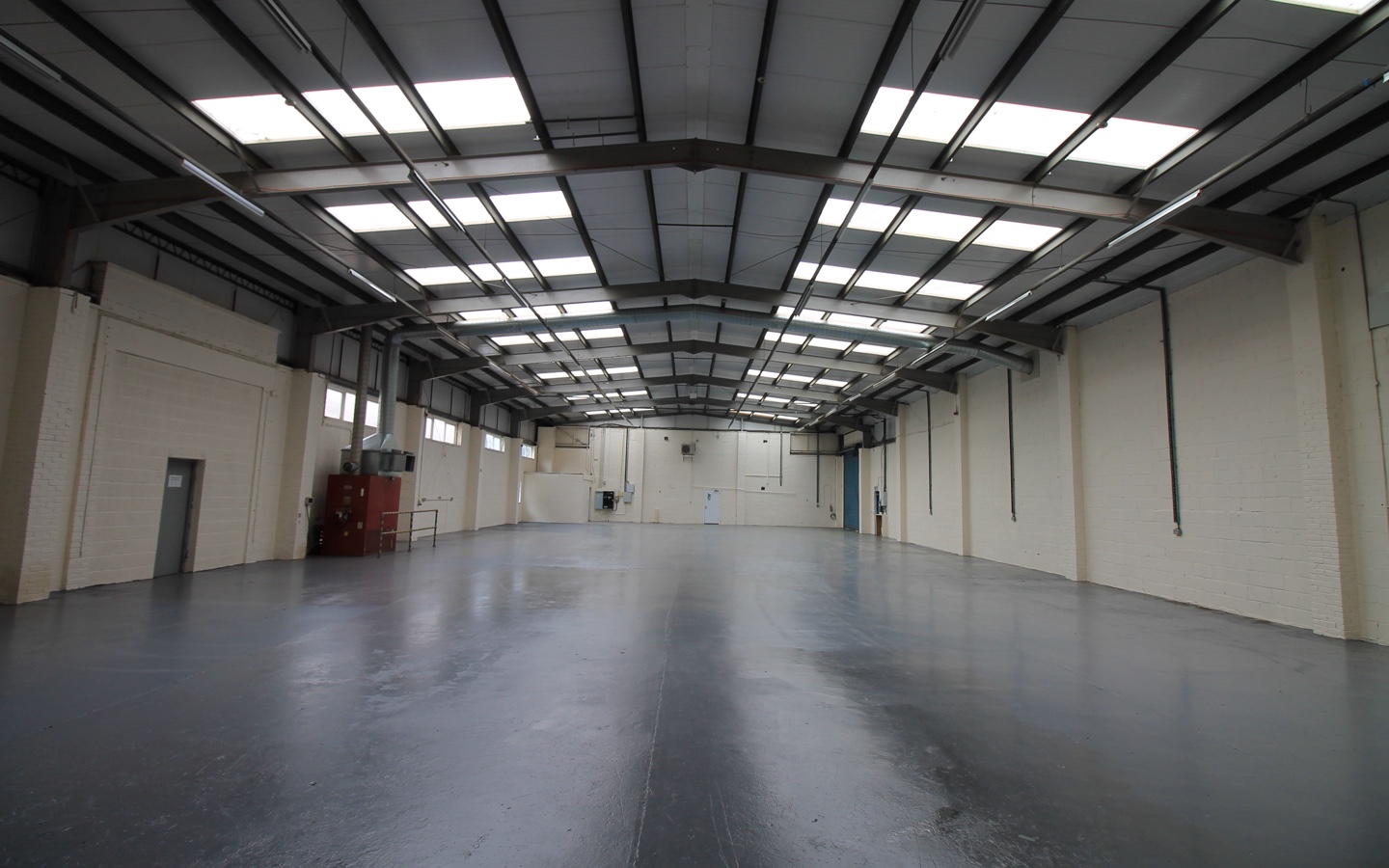 Unit 3 Roundwood Industrial Estate, Warehouse to rent, Osset, Dewsbury, Wakefield