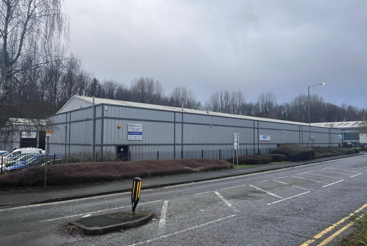 Unit 4 Riverside Industrial Estate, Waters Meeting Road, Bolton, warehouse to rent