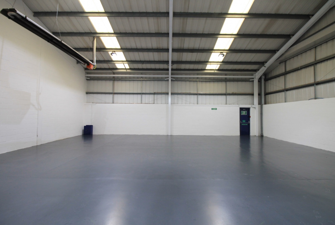 Unit 4 Riverside Industrial Estate, Waters Meeting Road, Bolton, warehouse to rent