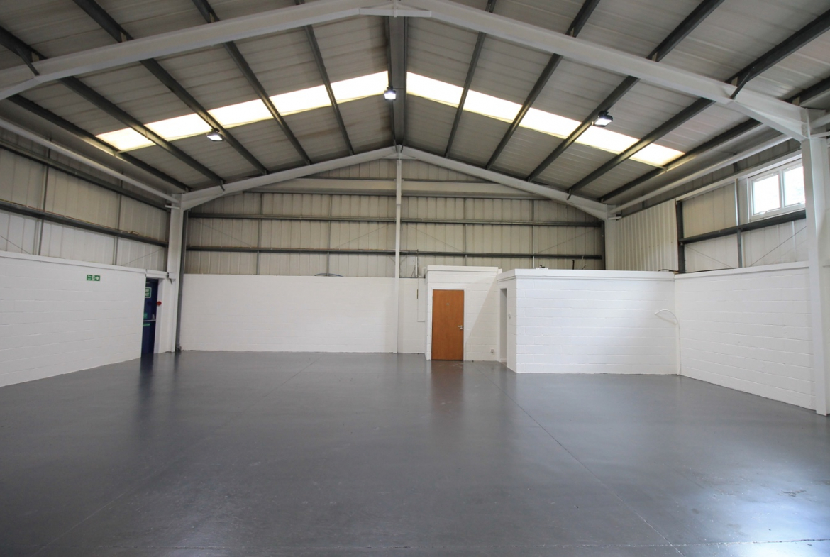 Unit 4 Riverside Industrial Estate, Waters Meeting Road, Bolton, warehouse to rent