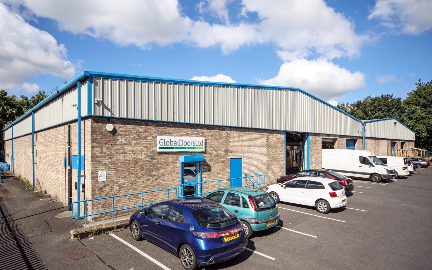 Unit 4 Roundwood Industrial Estate, Warehouse to rent, Osset, Dewsbury, Wakefield